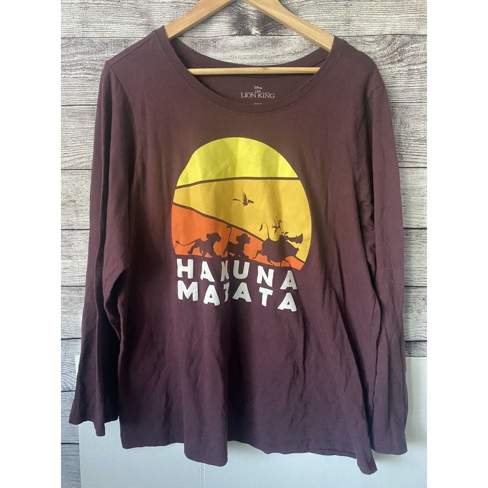 Torrid Hakuna Matata Size 2 Lion King Long Sleeve Burgandy shirt